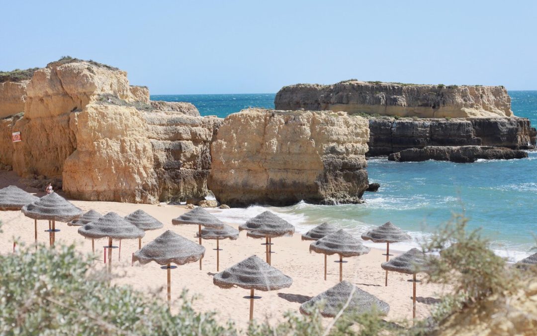 welcome-to-castelo-beach-2